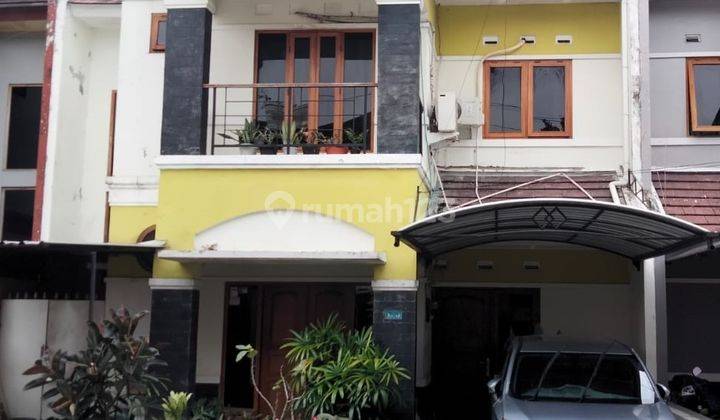 Rumah 2 Lantai SHM Jalan Nologaten Caturtunggal Sleman Yogyakarta 1