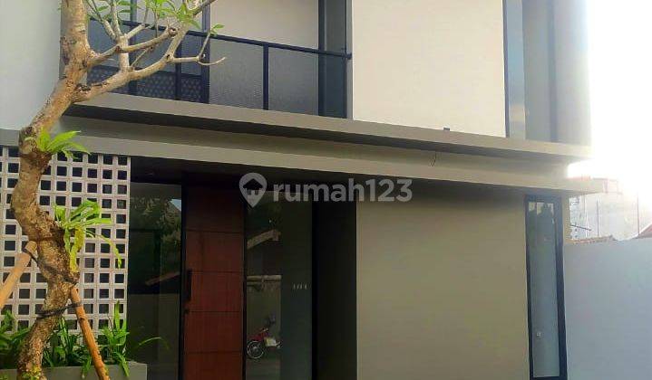 Rumah Tinggal Furnish 2 Lantai Lokasi Dekat Pasar Colombo Jalan Kaliurang 1