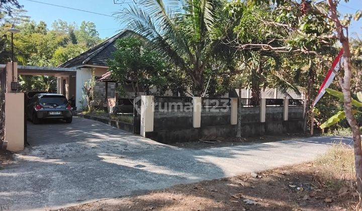 Rumah Tinggal Dengan Halaman Luas Lokasi Sedayu Bantul 1