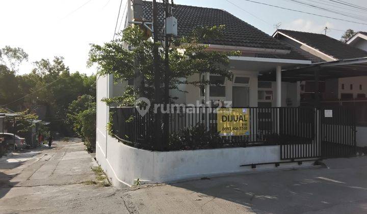 Rumah Tinggal Hook Dalam Perum Griya Kembang Putih Pajangan Bantul 1