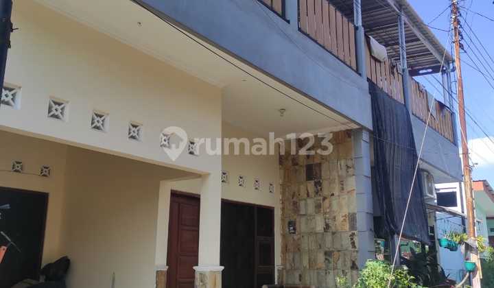 Dijual Rumah Kost 2 Lantai Dekat UGM – 10 Kamar, Lokasi Strategis Monjali