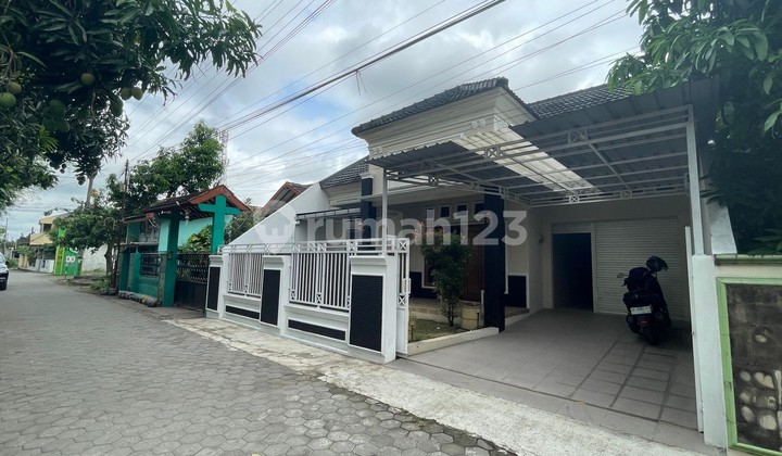 Rumah Tinggal 264 Meter Persegi Dekat Kampus UNISA