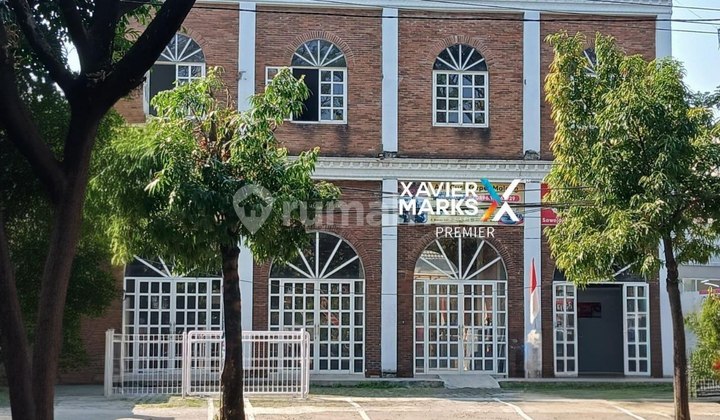 Ruang Usaha Konsep Eropa Klasik Potensional di Sawojajar Malang Ruang Usaha Konsep Eropa Klasik Potensional di Sawojajar Malang