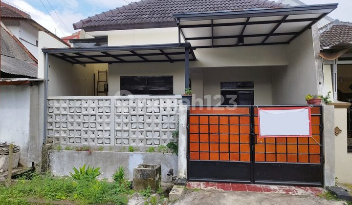 Ready-to-Live House in Raden Intan Blimbing Malang Near the Toll Road