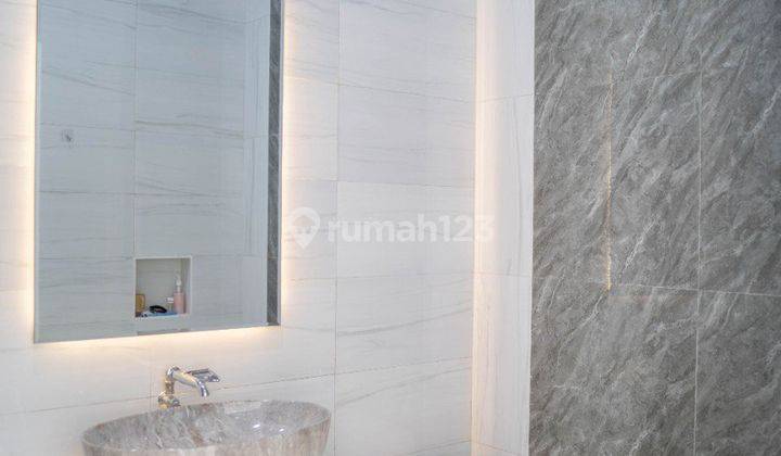 Villa Furnished Estetis Siap Huni Daerah Riverside Malang 10