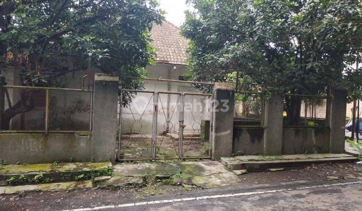 Rumah Hook Klasik Daerah Pulau Pulau, Klojen, Malang 1