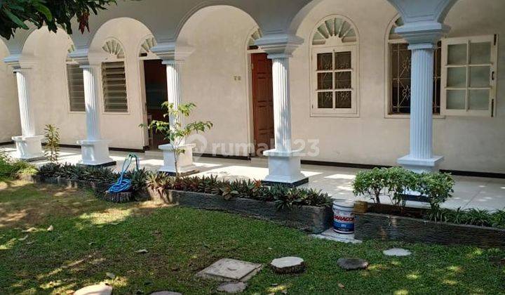 Rumah Klasik Asri Pusat Kota di Jalan Bromo Klojen Malang 1