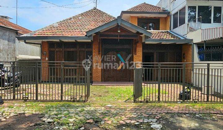 Rumah Besar Tengah Kota Dekat Jalan Ijen Malang 1