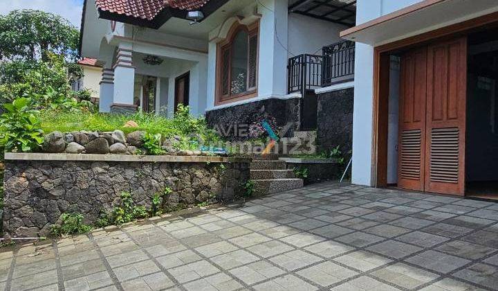 Eksklusif Rumah Mewah Tropis Modern di Boulevard Puncak Tidar 2