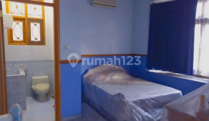 Spacious 5-Bedroom House in the City Center of Kaliurang Lowokwaru Malang 2