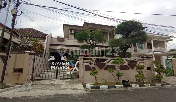 Rumah Bagus 2 Lantai High Ceiling di Bukit Dieng Malang