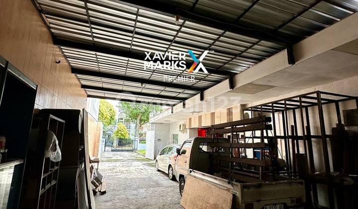 Vintage House in a Quiet Neighborhood on Dr. Sutomo, Klojen, Malang 2