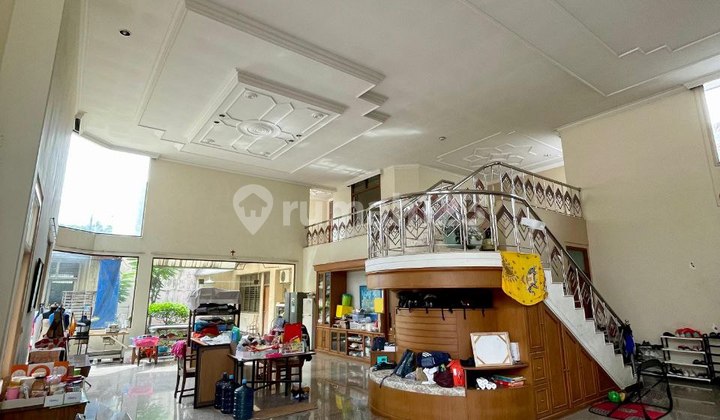 Luxury Old Money Vibe House in Gunung Gunung Klojen Malang 2