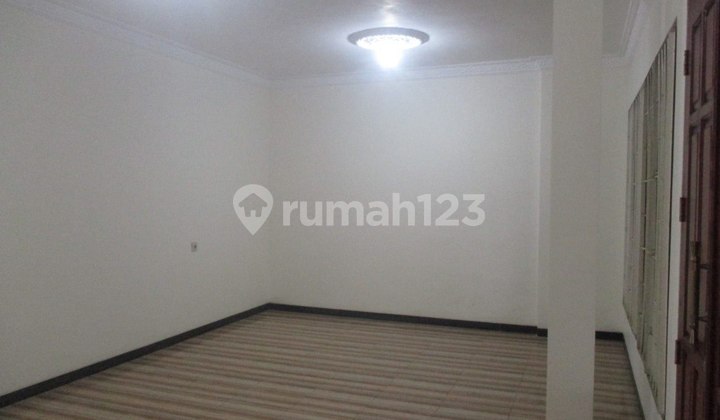 Rumah dan Lahan Luas Tepi Jalan Raya Candirenggo Singosari Malang 2