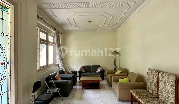 Rare House with High Resale Value in Klojen Mountain Area, Malang 2