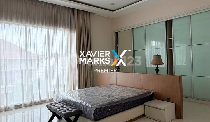 Fast Selling Luxury House at Istana Dieng Malang Furnished 2