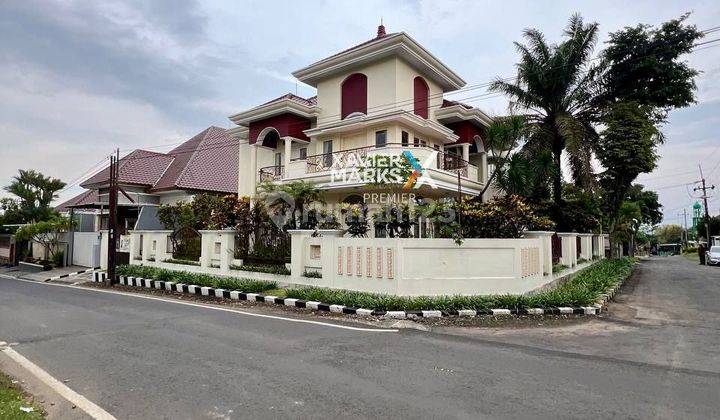 Rumah Mewah Furnished di Kawasan Nyaman Bukit Dieng Malang 2