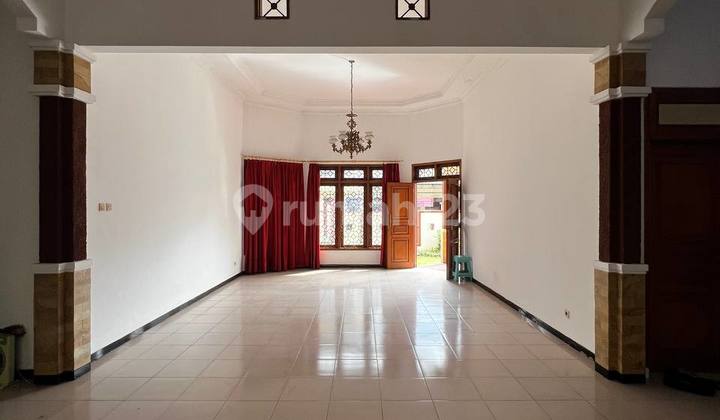 Spacious Comfortable House Near Campus in Bunga Bunga Lowokwaru Malang 2