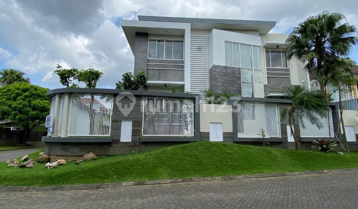 Dijual Rumah Luxury di Perumahan Elit Permata Jingga Malang