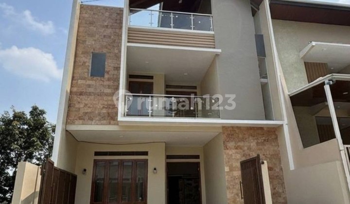 New Villa with Private Pool Ready to Occupy in Abdul Gani Atas Batu
