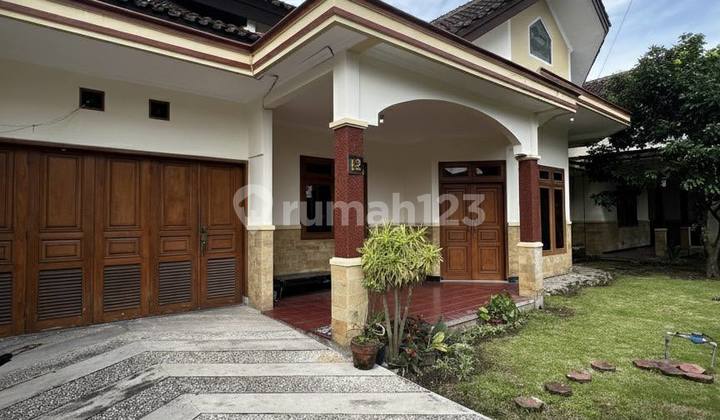 Rumah Luas Nyaman Dekat Kampus di Bunga Bunga Lowokwaru Malang