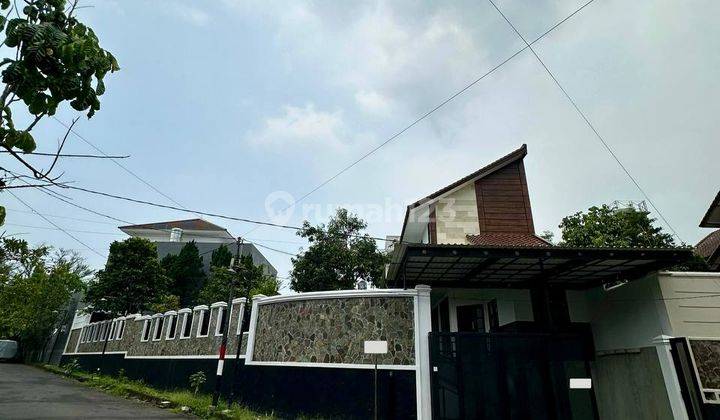 Rumah Mewah di Puncak Dieng Baru Ada Rooftop View Kota Malang 1