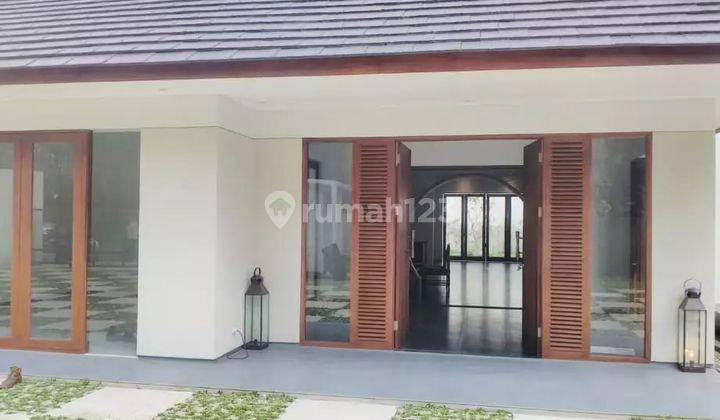 Rumah di Jl Supratman 2