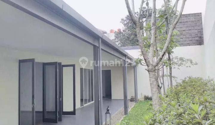 Rumah di Jl Supratman 3