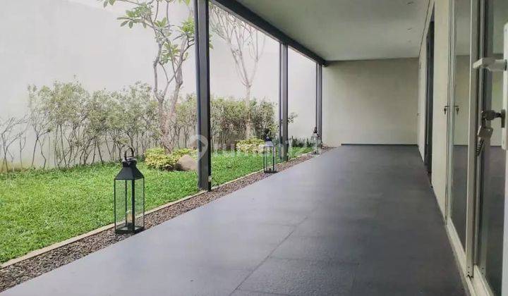 Rumah di Jl Supratman 7