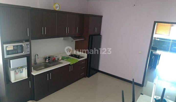 Disewakan ruko 3lt di Jl. Abdul Rivai 2