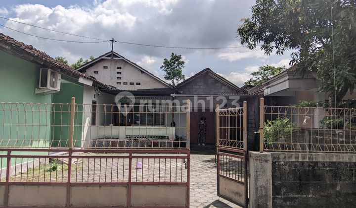 Bonus Land with Super Cheap Building in Tyasan Condongcatur Bonus Land with Super Cheap Building in Tyasan Condongcatur