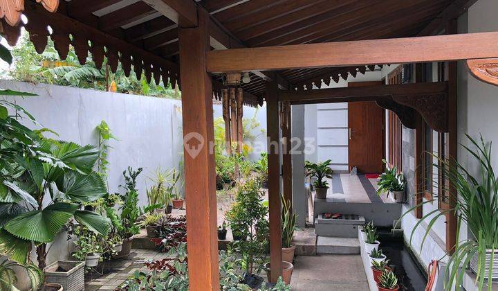 Rumah Cantik Dan Asri Di Jalan  Godean Km 4 2