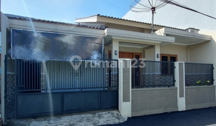 Kosan Berikut Rumah Induk Dekat Amplss Kosan Berikut Rumah Induk Dekat Amplss