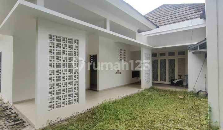 Beautiful and Lush House Near UMY Campus in Bantul 2