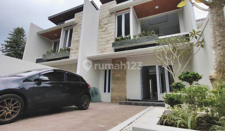 RUMAH MODERN MINIMALIS + KOLAM RENANG DEKAT KAMPUS UGM DAN UII DI PALAGAN KM 9  1