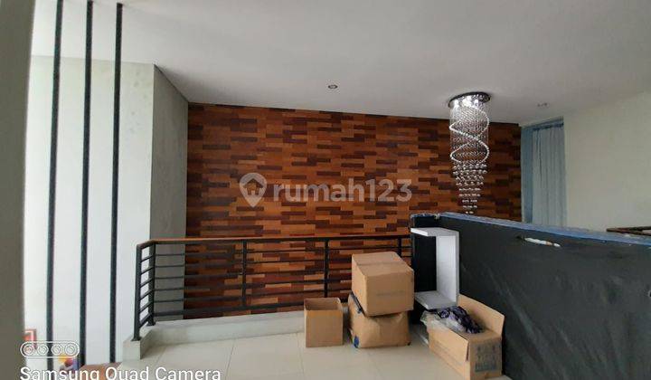 RUMAH.MEWAH DENGAN KOLAM RENANG DI TENGAH KOTA JOGYAKARTA  12