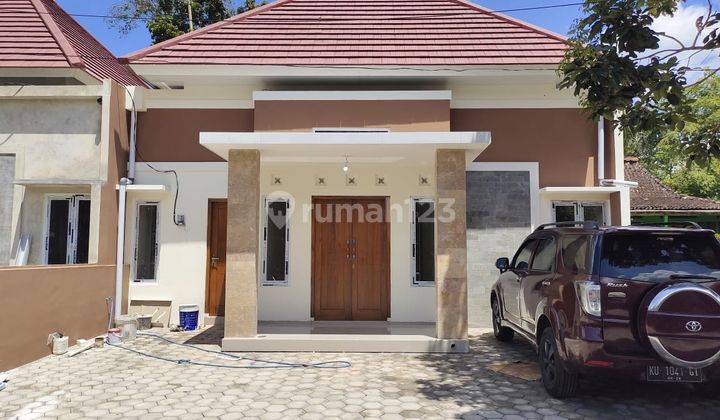 RUMAH CANTIK SIAP HUNI DI NGEMPLAK  DAERAH WIDODOMARTANI  1