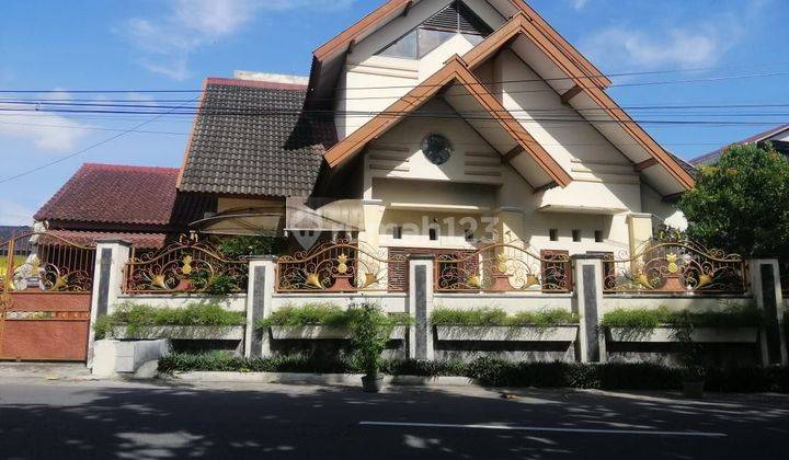 RUMAH KOST + RUMAH INDUK DI DEKAT LINGKUNGAN  KAMPUS  Di NOLOGATEN 1