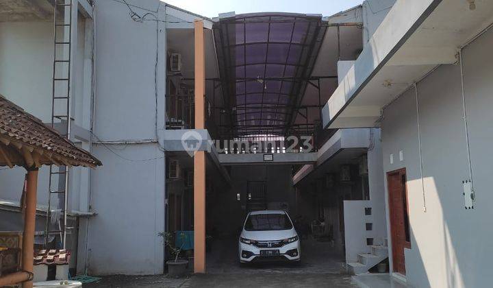 KOSAN EKSKLUSIF BESERTA RUMAH INDUK DEKAT KAMPUS UII JALAN KALIURANG.  2