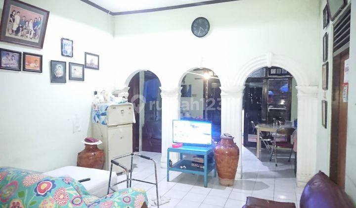 RUMAH DEKAT STASIUN LEMPUYANGAN DI BACIRO  4