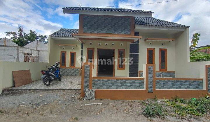 RUMAH BARU  CANTIK SIAP HUNI FI TIRTOMARTANI  1