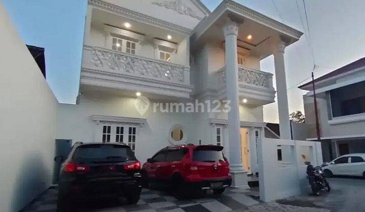 RUMAH MEWAH DAN MEGAH DI JALAN GODEAN KM 6 1