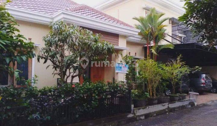 RUMAH MEWAH  DEKAT KAMPUS UGM DAN UII DI JALAN KALIURANG KM 9 1