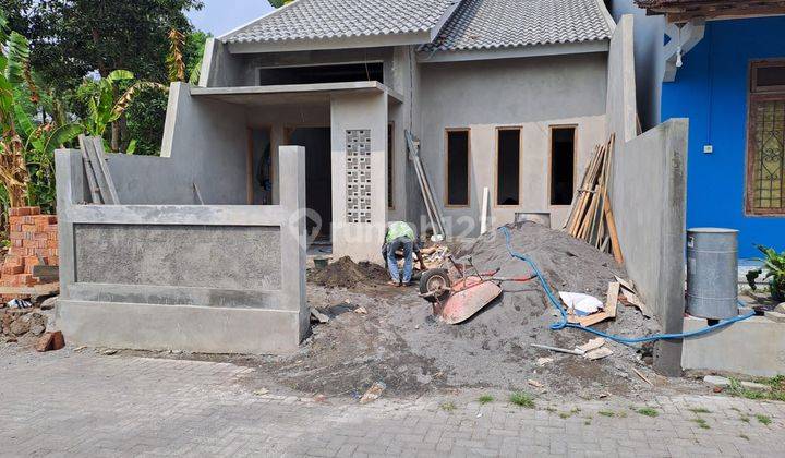 RUMAH SEDANG PROSES FINISHING DI MAGUWO  2