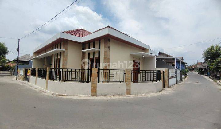 RUMAH BARU CANTIK SIAP HUNI DI PURWOMARTANI  2