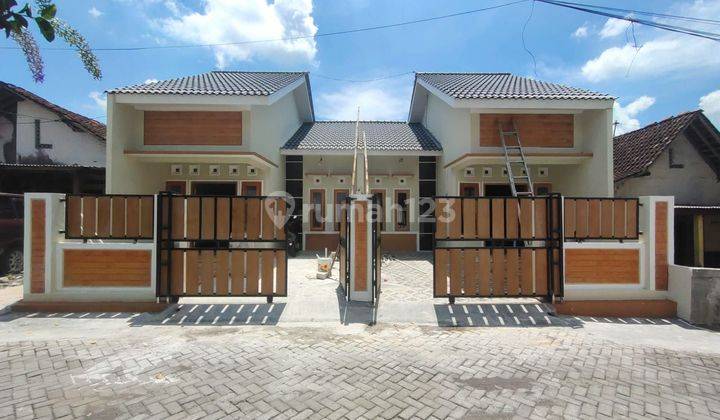 RUMAH CANTIK SIAP HUNI DI MAGUWO  1