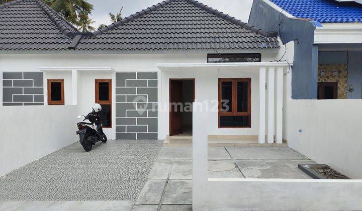 RUMAH BARU  SIAP  HUNI SUPER MURAH' DI PURWOMARTANI  2