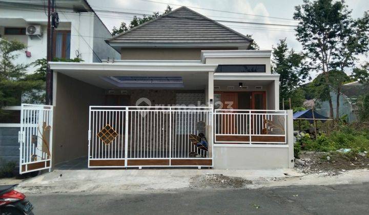 RUMAH CANTIK SIAP HUNI DEKAT KAMPUS UII DI JALAN KALIURANG 1