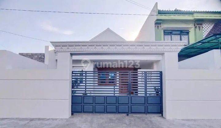 RUMAH KONSEP MODERN CLASSIC DAERAH KOTA HOS COKROAMINOTO  2