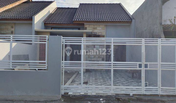 RUMAH BARI CANTIK SIAP HUNI DI MAGUWO  1